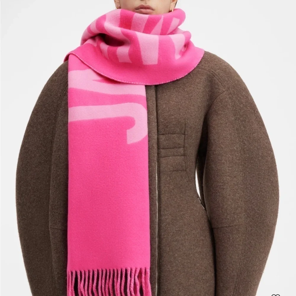 Jacquemus Pink Fringe Logo Scarf - Picture 2 of 14